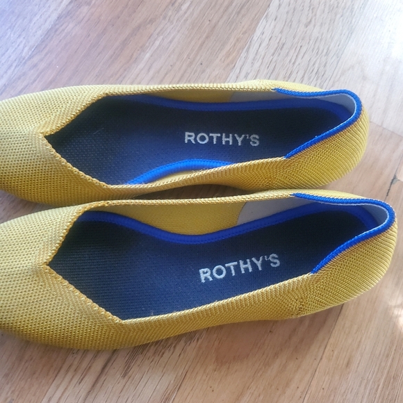 Rothys The Point Pointed Toe Ballet Flats Marigold Yellow, Size 7 - Picture 6 of 7